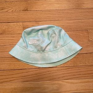 Nike Bucket Hat